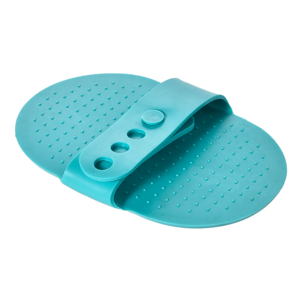 Pet Grooming Bath 3 Pieces Pack Dog Towel Brush Shampoo - Image 4