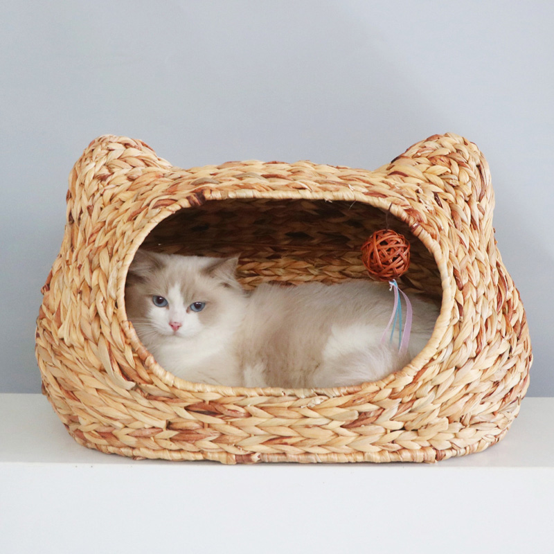 High Quality Hand-Woven Semi-Enclosed Cat Bed