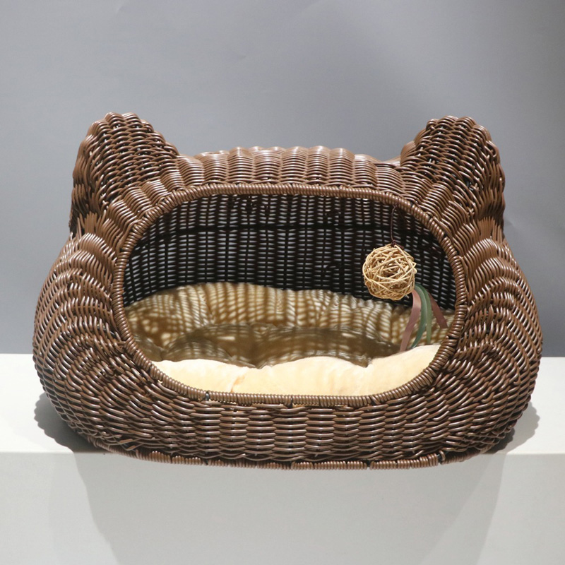 High Quality Hand-Woven Semi-Enclosed Cat Bed