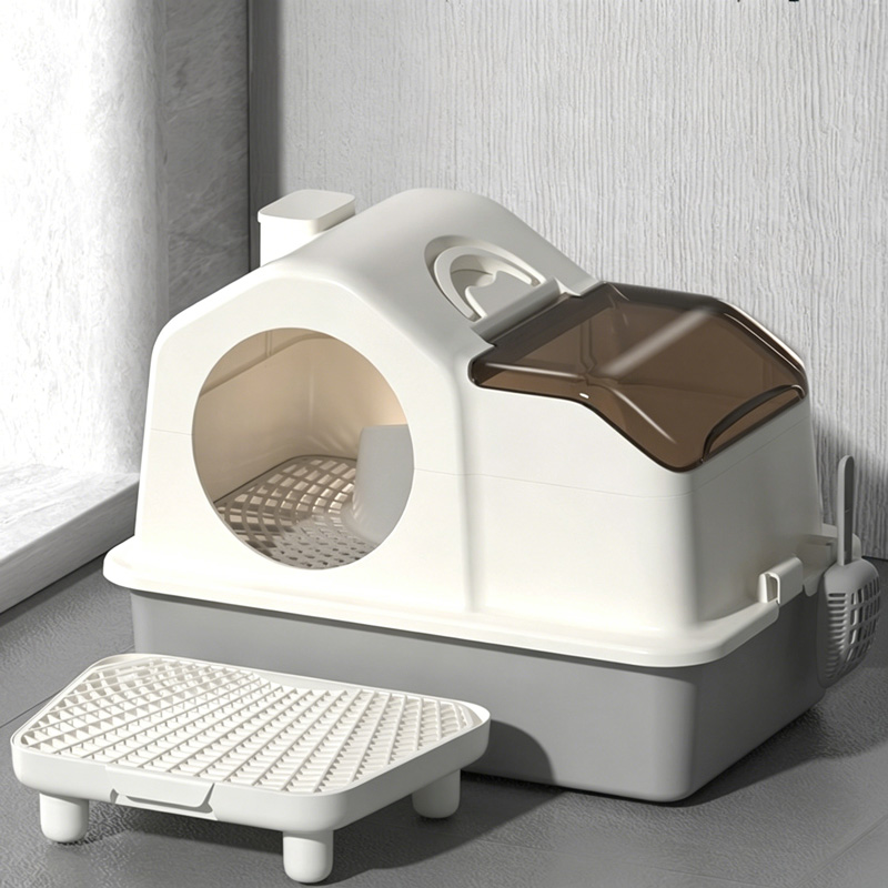 Large Fully Enclosed Cat Litter Box with Entryway